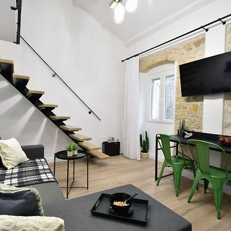 Queen 4 Apartment In The Heart Of The Corfu Historical Old Town Center 外观 照片